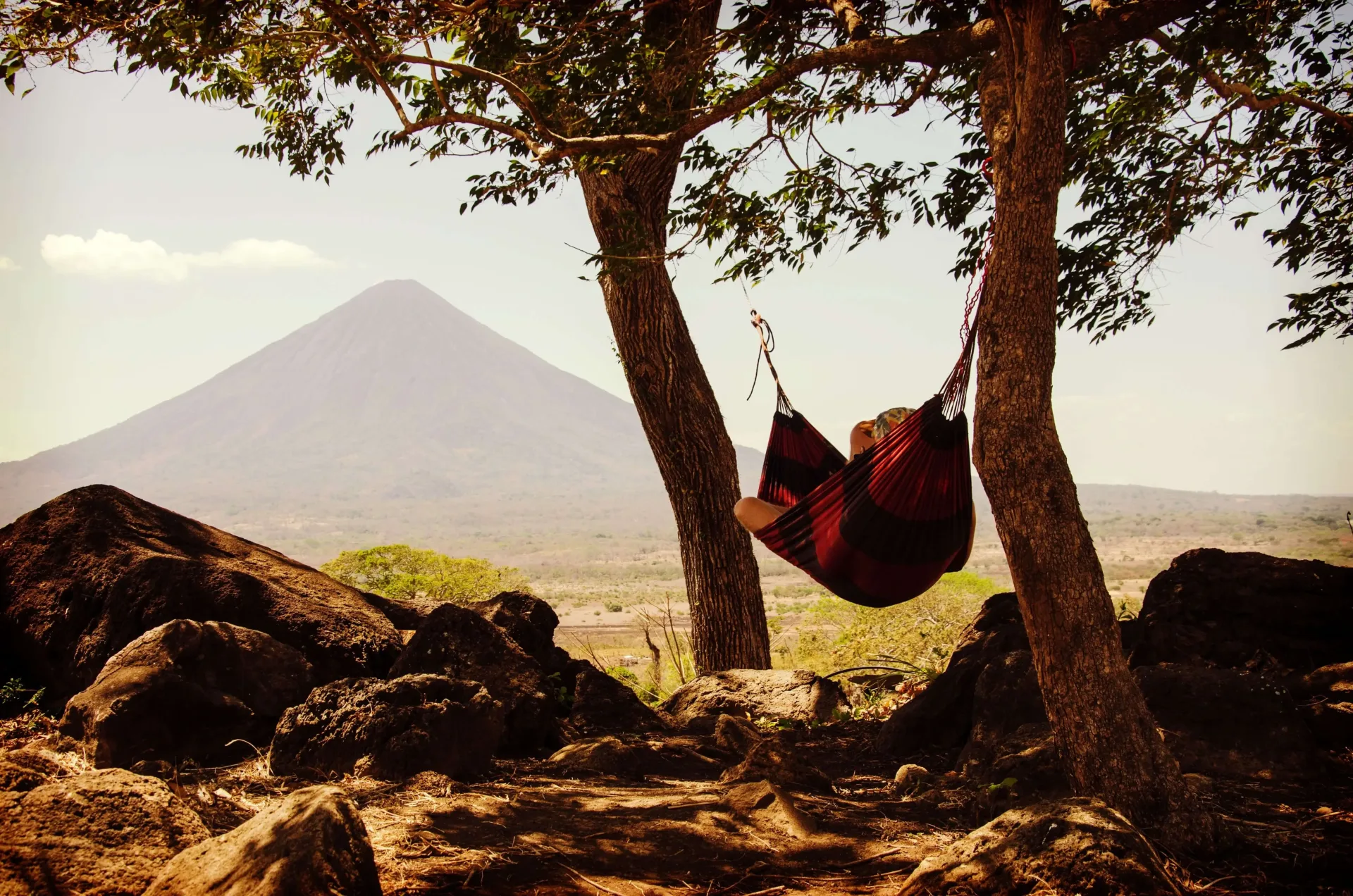 Nicaragua Volcano Adventure: Cerro Negro, Masaya & Ometepe