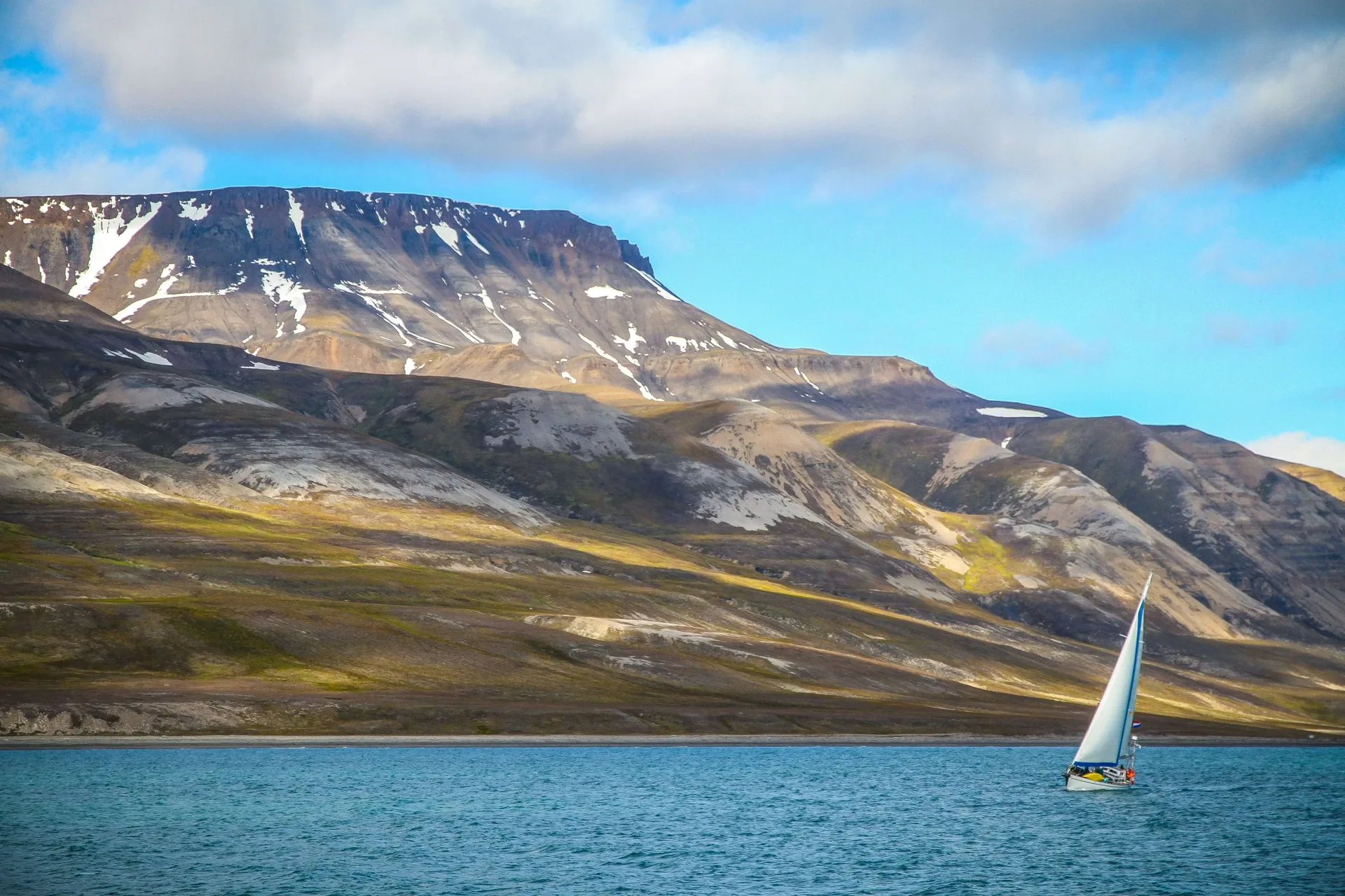 Svalbard Winter: Snowmobiling, Dog Sledding & Aurora
