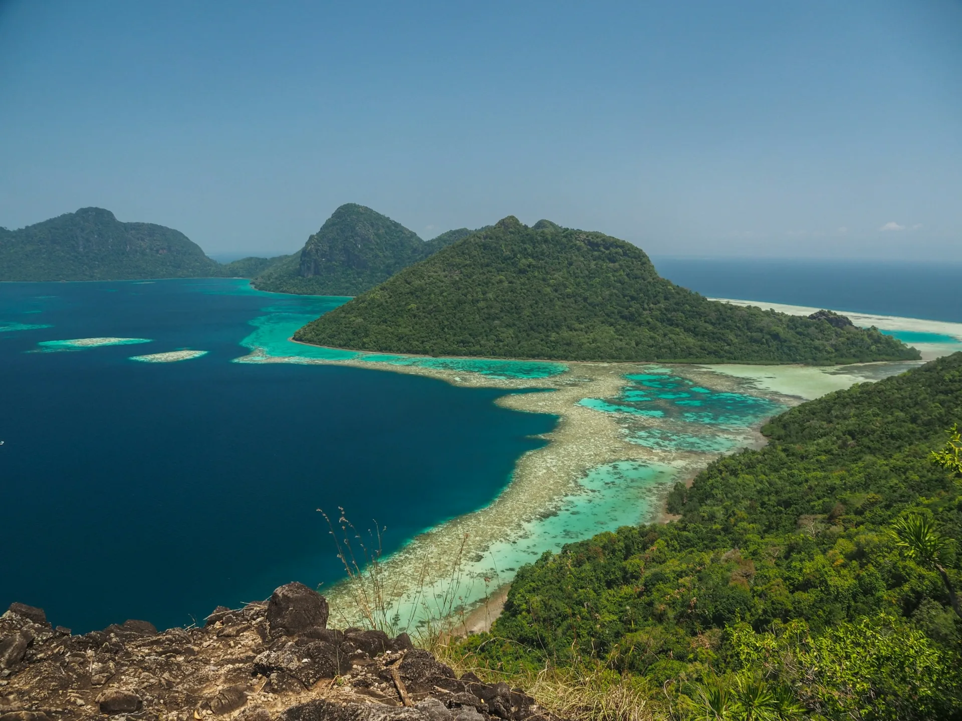 Borneo Wildlife Adventure: Orangutans, Kinabalu & Sipadan