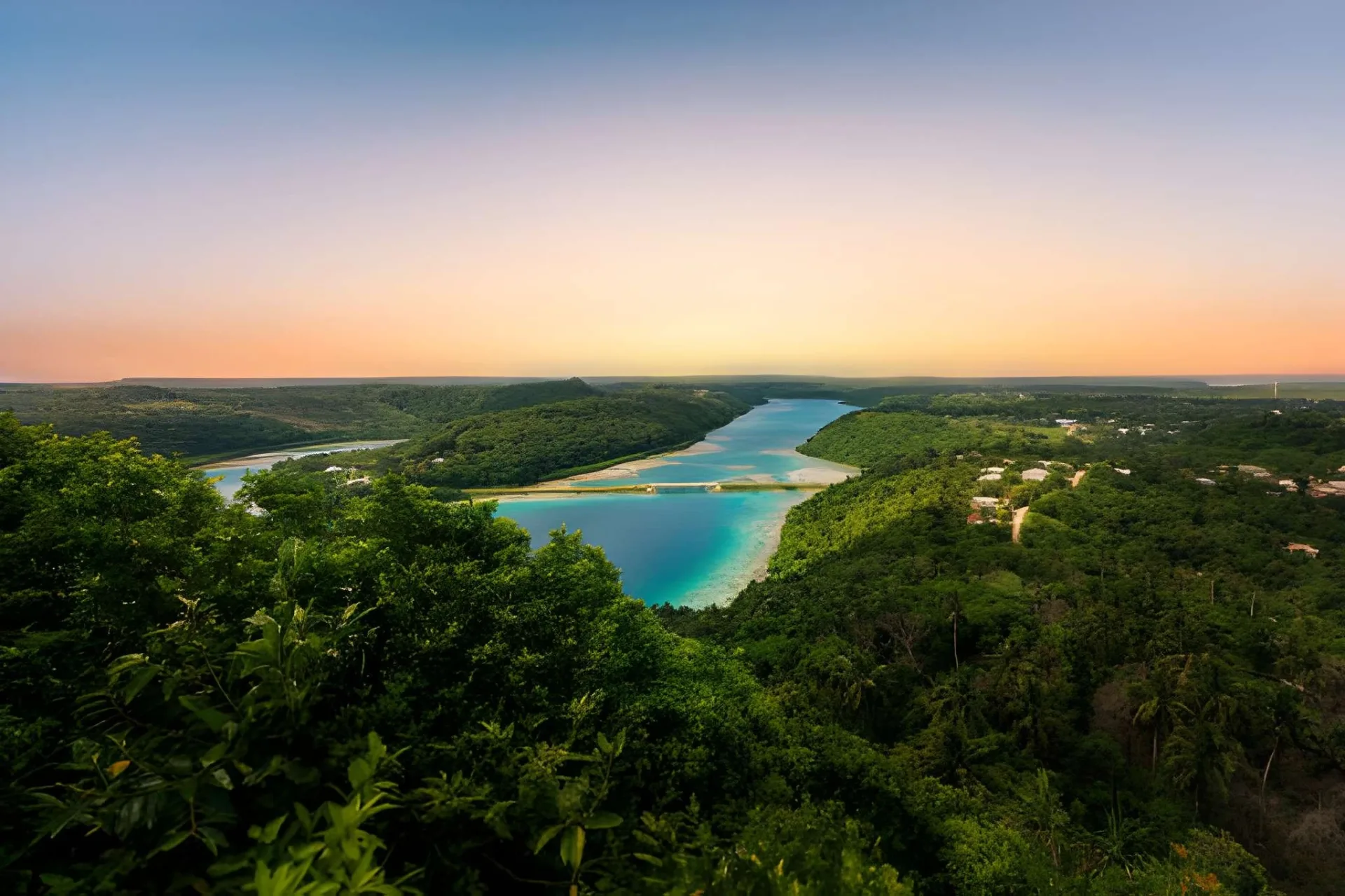 Grand Tonga: Tongatapu, Ha'apai & Vava'u