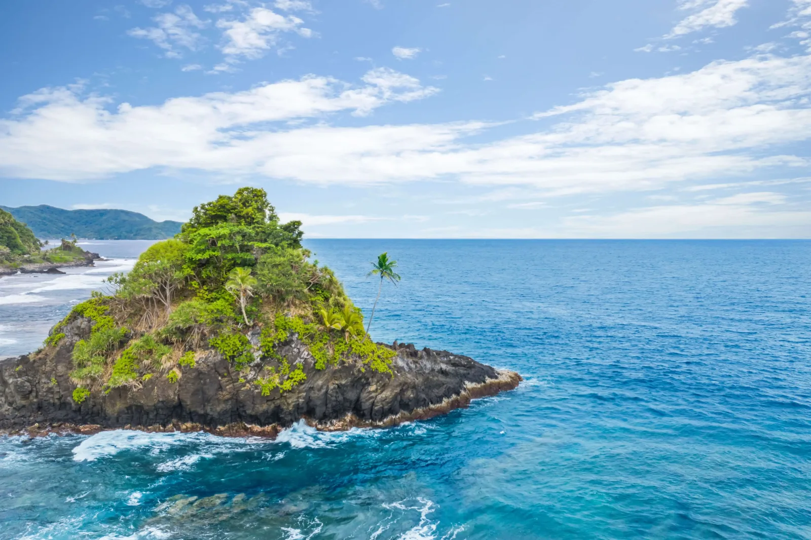 Samoa Honeymoon: Turquoise Waters & Island Romance