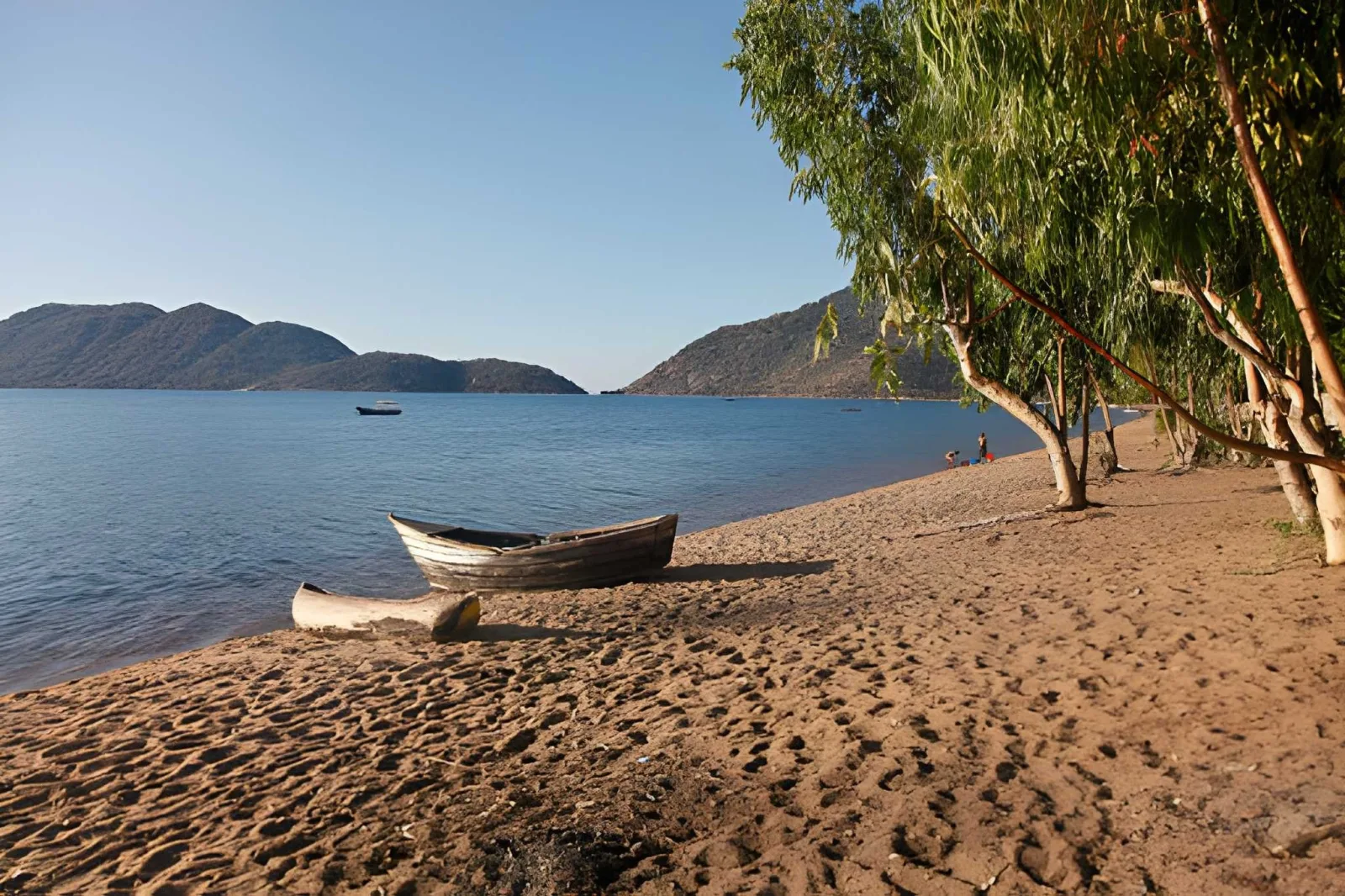 Lake Malawi Beach & Islands: Cape Maclear & Likoma