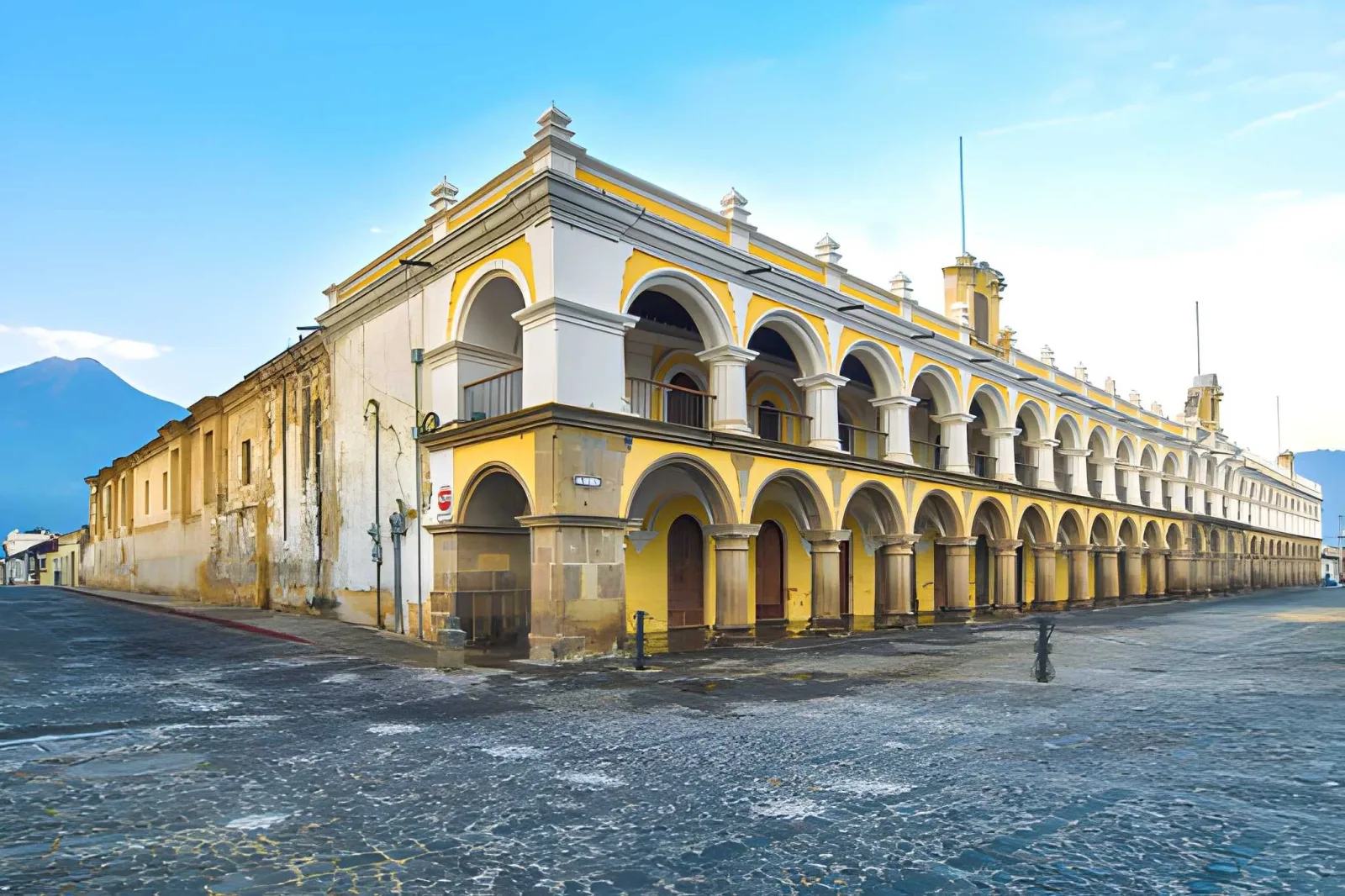 Grand Tour of Guatemala: Volcanoes, Ruins, Pools & Caribbean