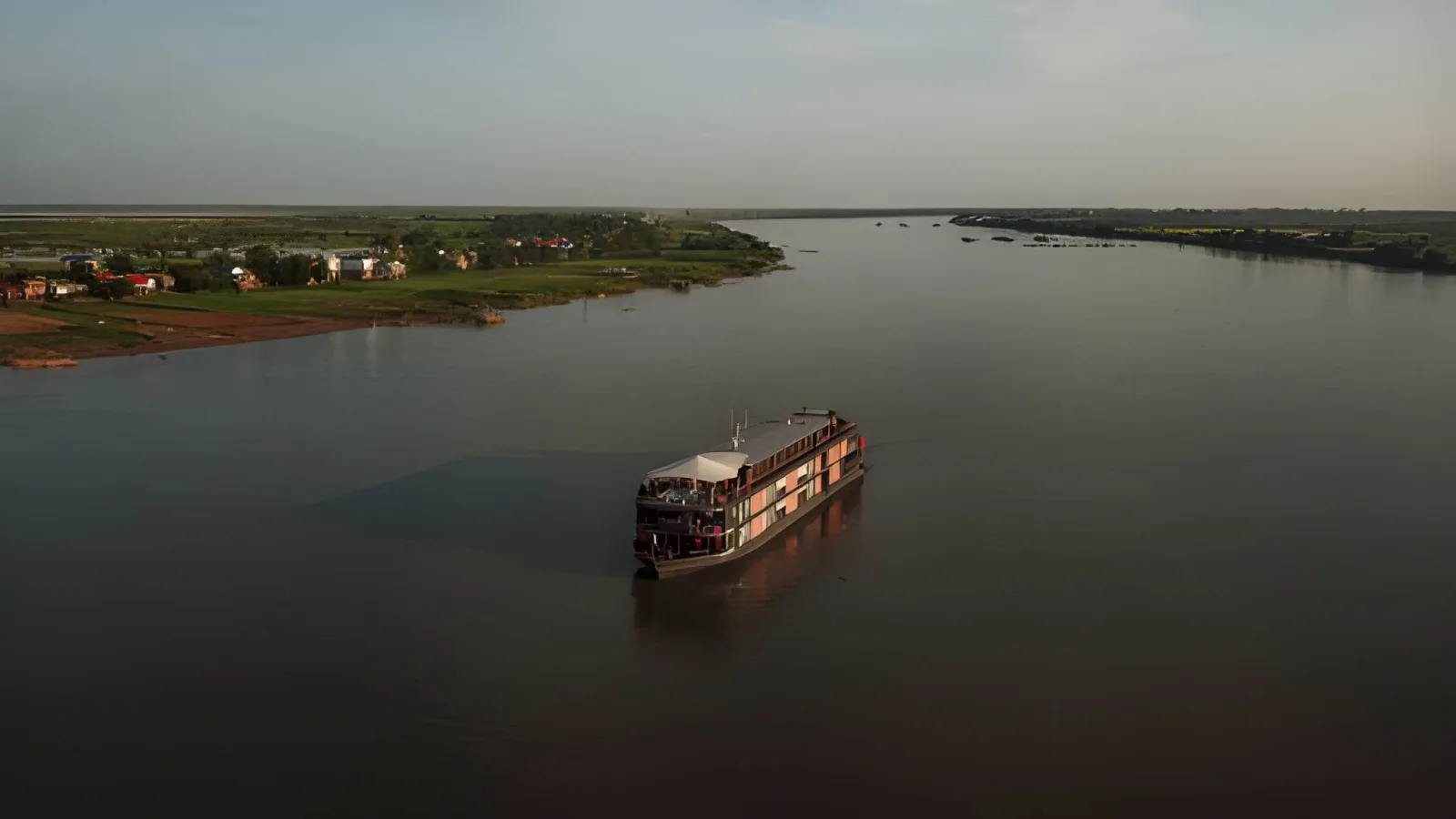 Cambodia Mekong River Cruise: Angkor, the Tonle Sap & Phnom Penh