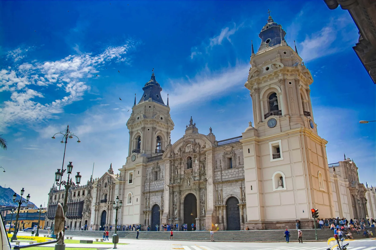 Grand Peru: Lima, Cusco, Titicaca, Colca & the Amazon