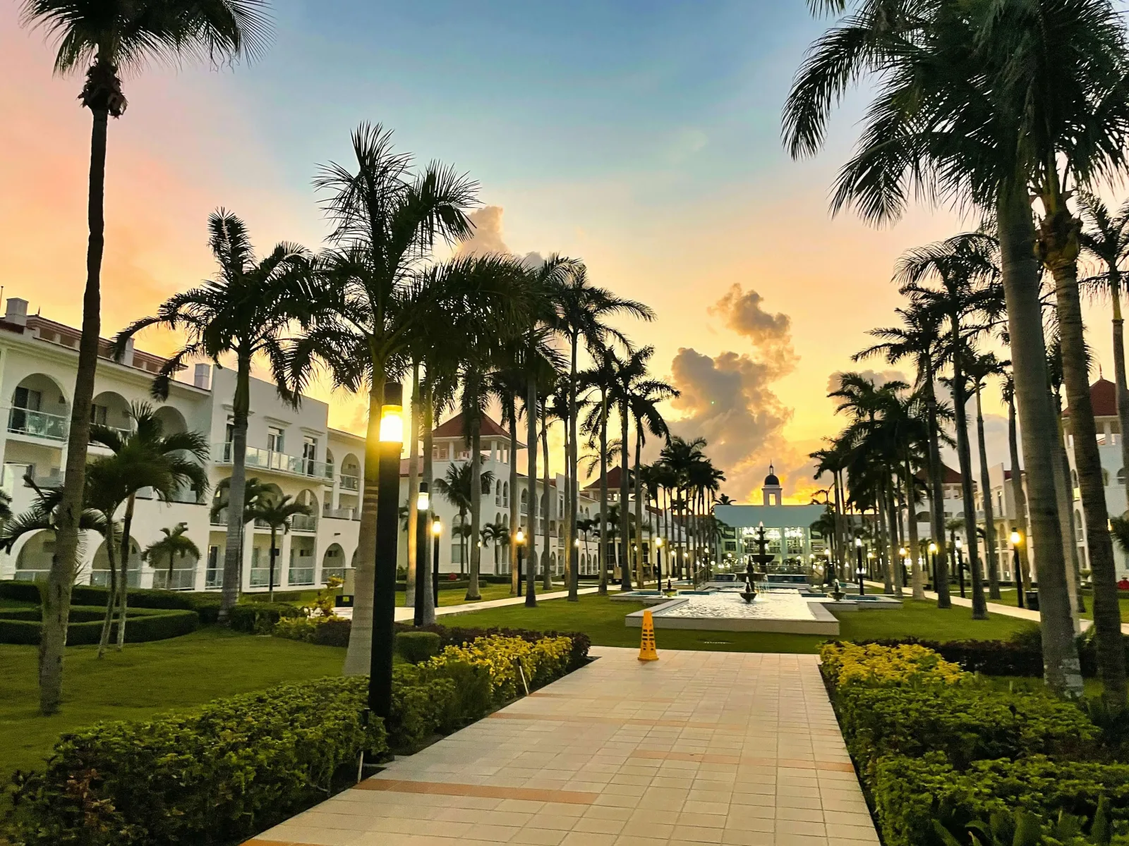 Riviera Maya: Caribbean Beaches, Cenotes & Cozumel