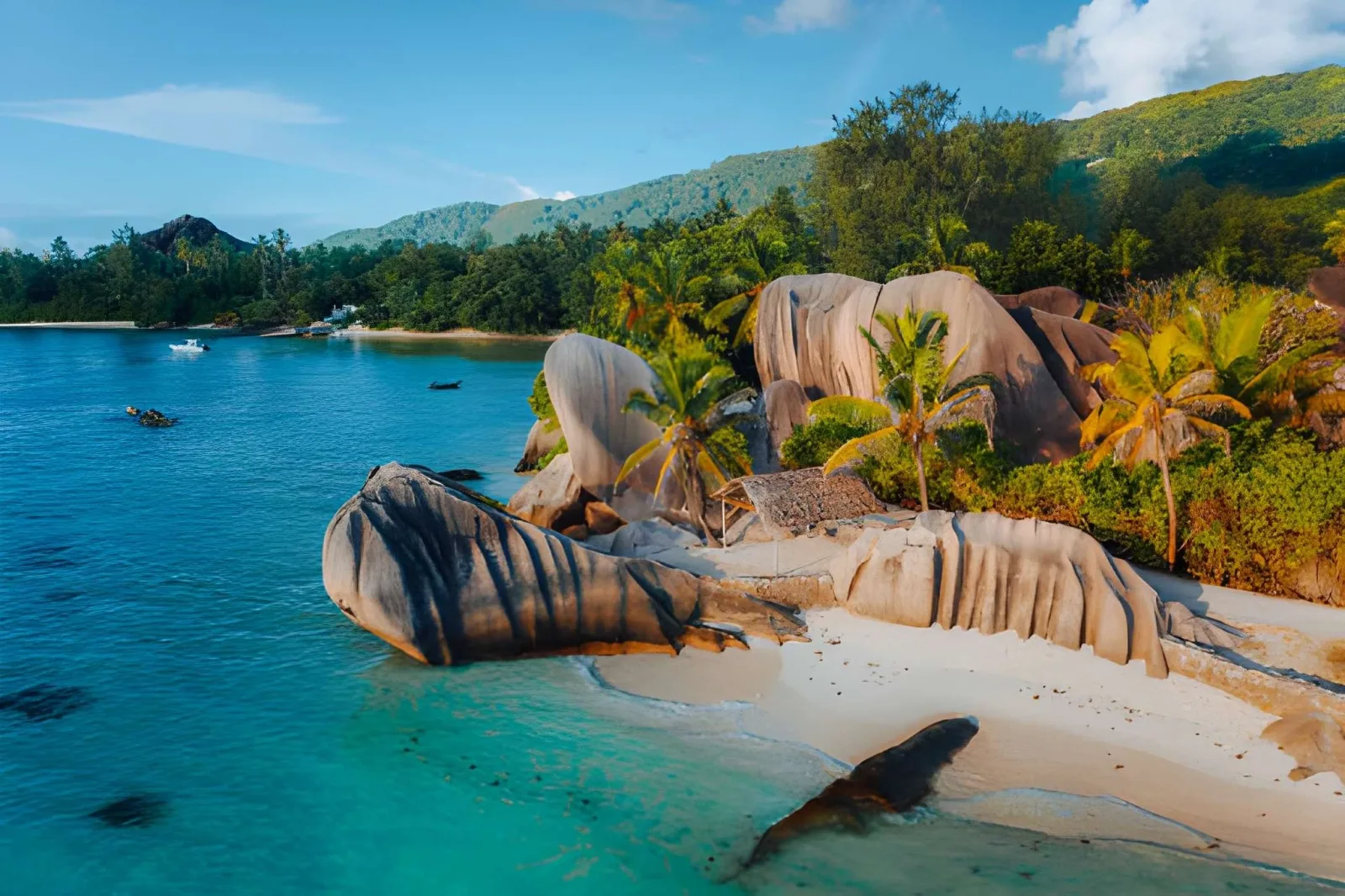 Seychelles Island Hopping: Beaches, Boats & Discovery