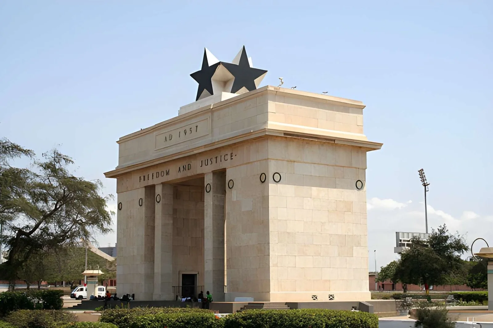 Volta Region & Waterfalls: Wli Falls, Mount Afadja & Lake Volta