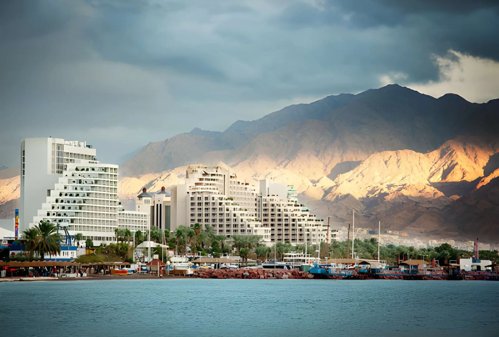 Negev Desert & Eilat: Craters, Canyons & the Red Sea