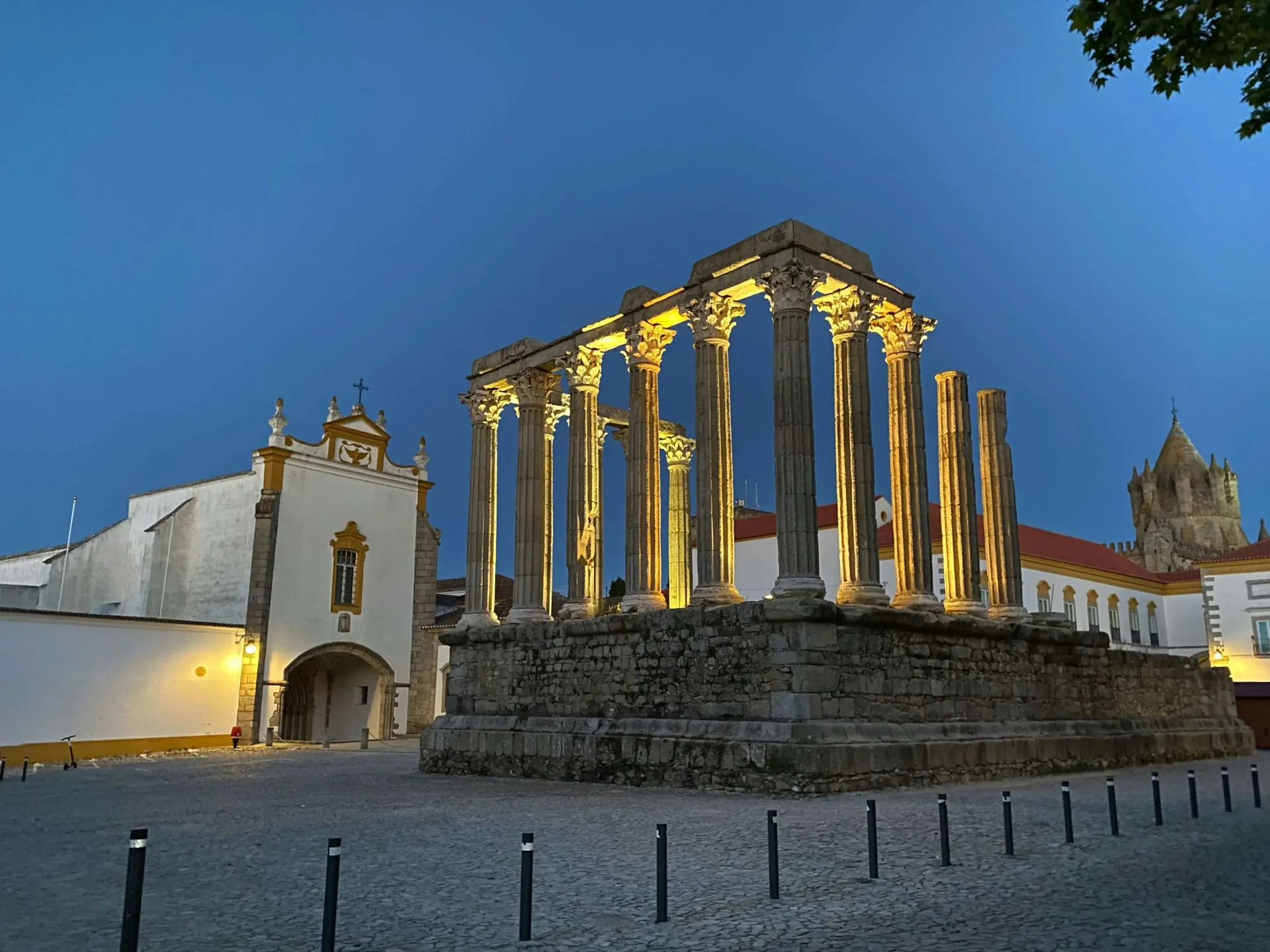 Culture & History of Portugal: Monasteries, Universities & Roman Ruins