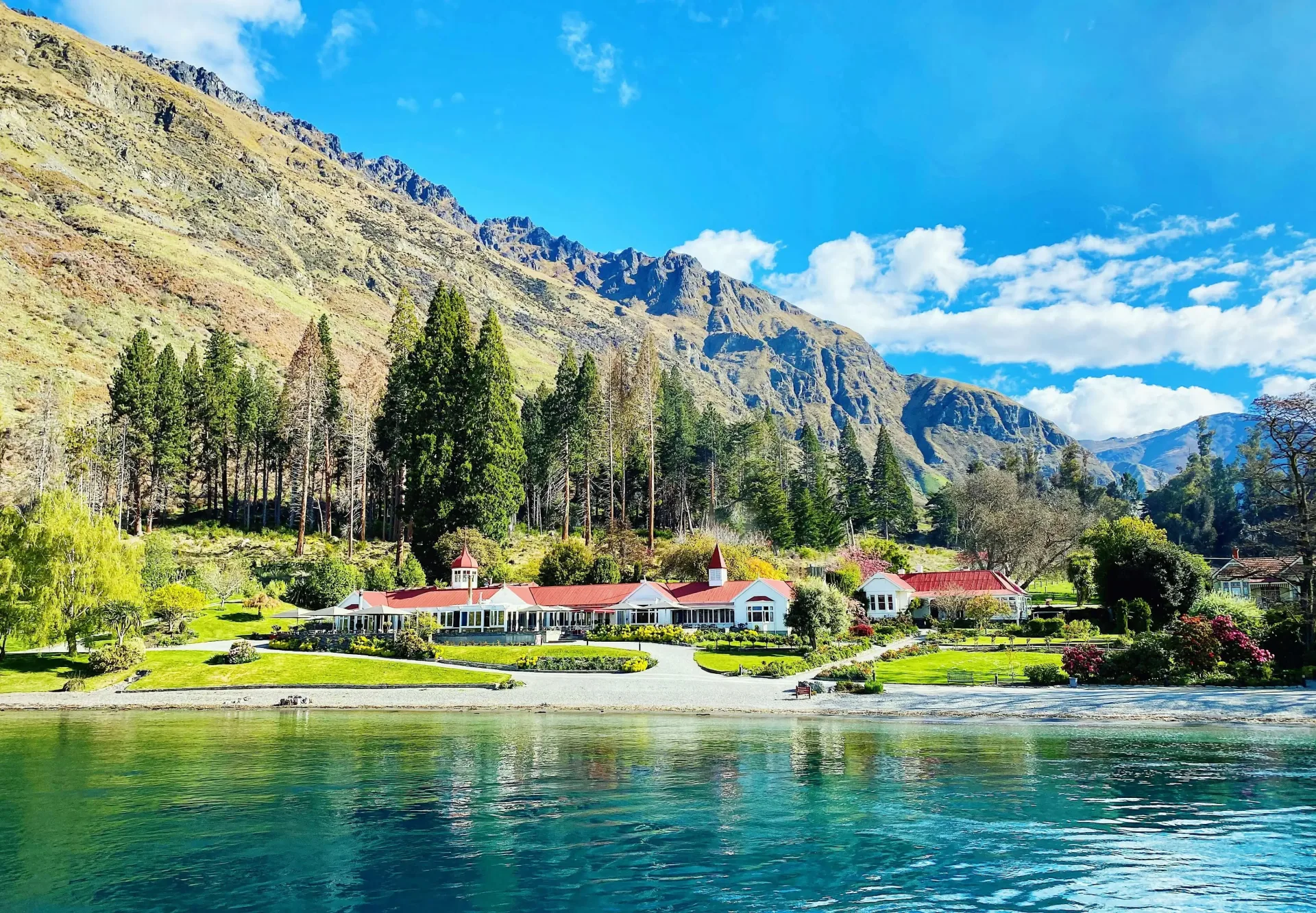Luxury Queenstown: Lodges, Helicopters & Fine Dining