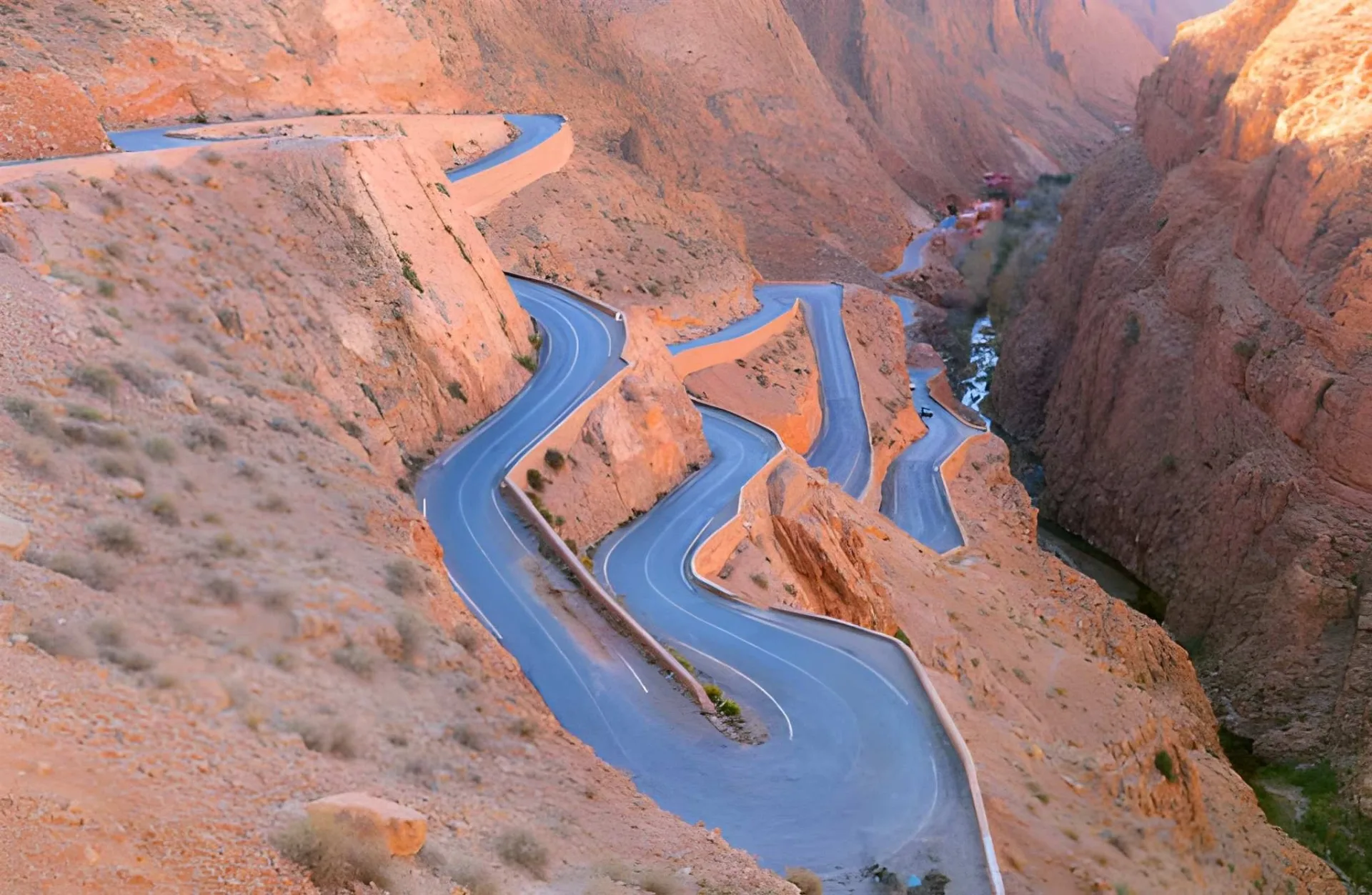 Marrakech & the Sahara: Kasbahs, Gorges & Golden Dunes