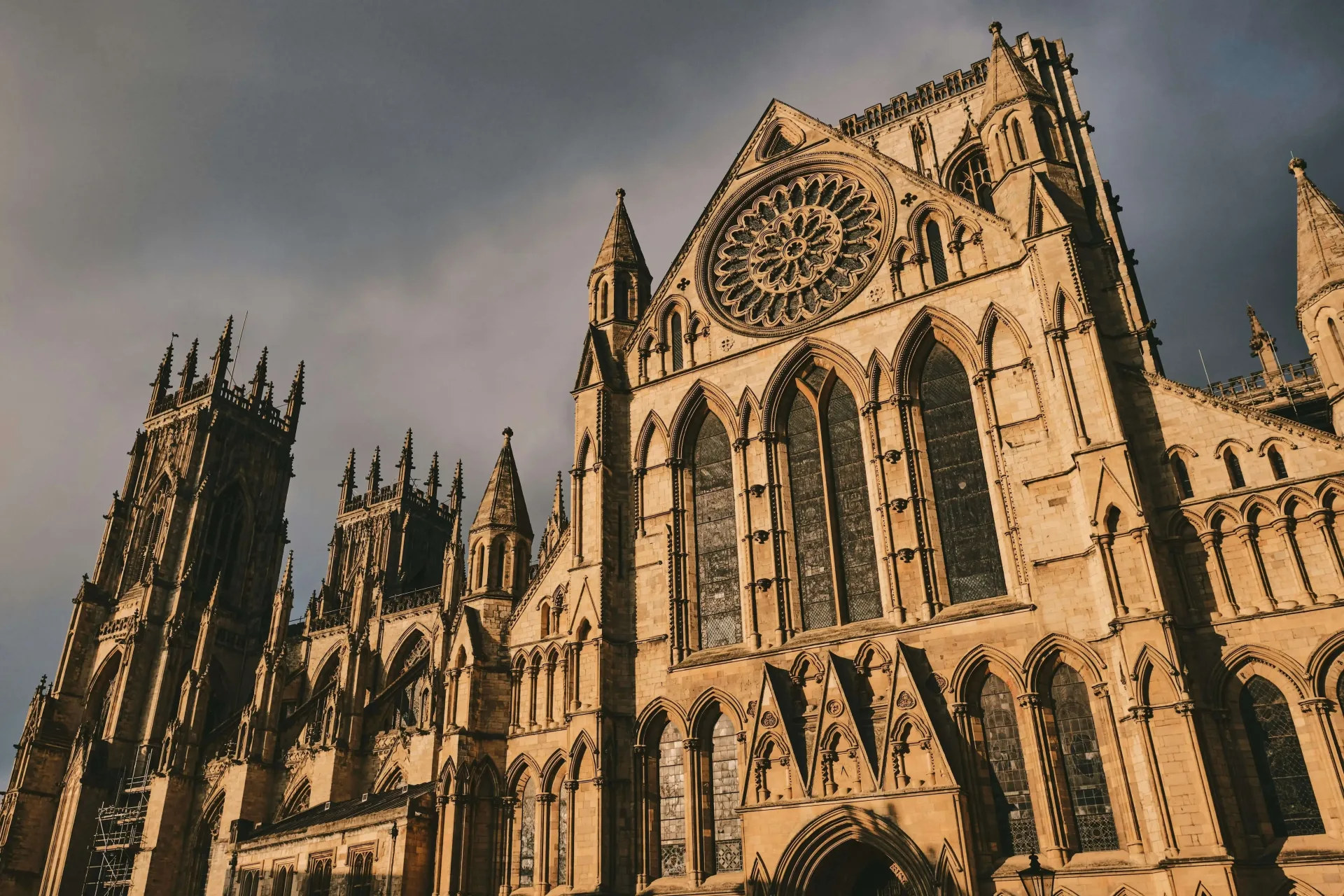 Britain for Families: Castles, Dinosaurs & Vikings