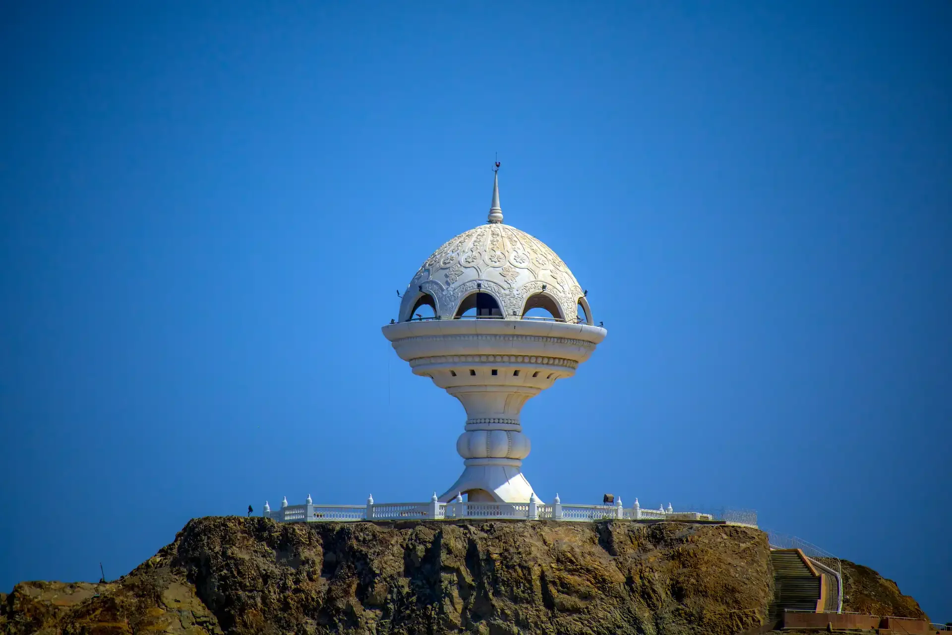 Grand Oman: Muscat, Nizwa, the Mountains, Desert & Coast